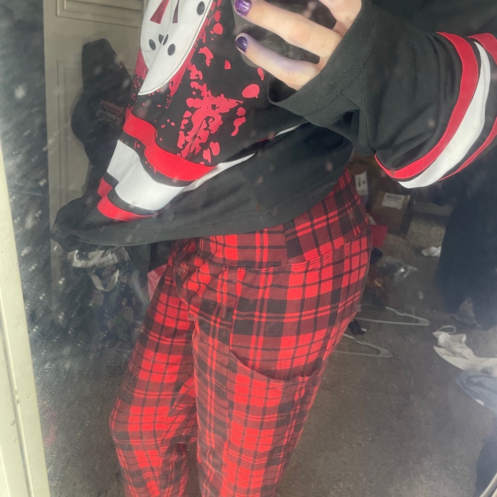 Red and black plaid stripe leggings